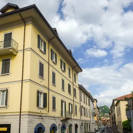 Easy Lake Apartment Como